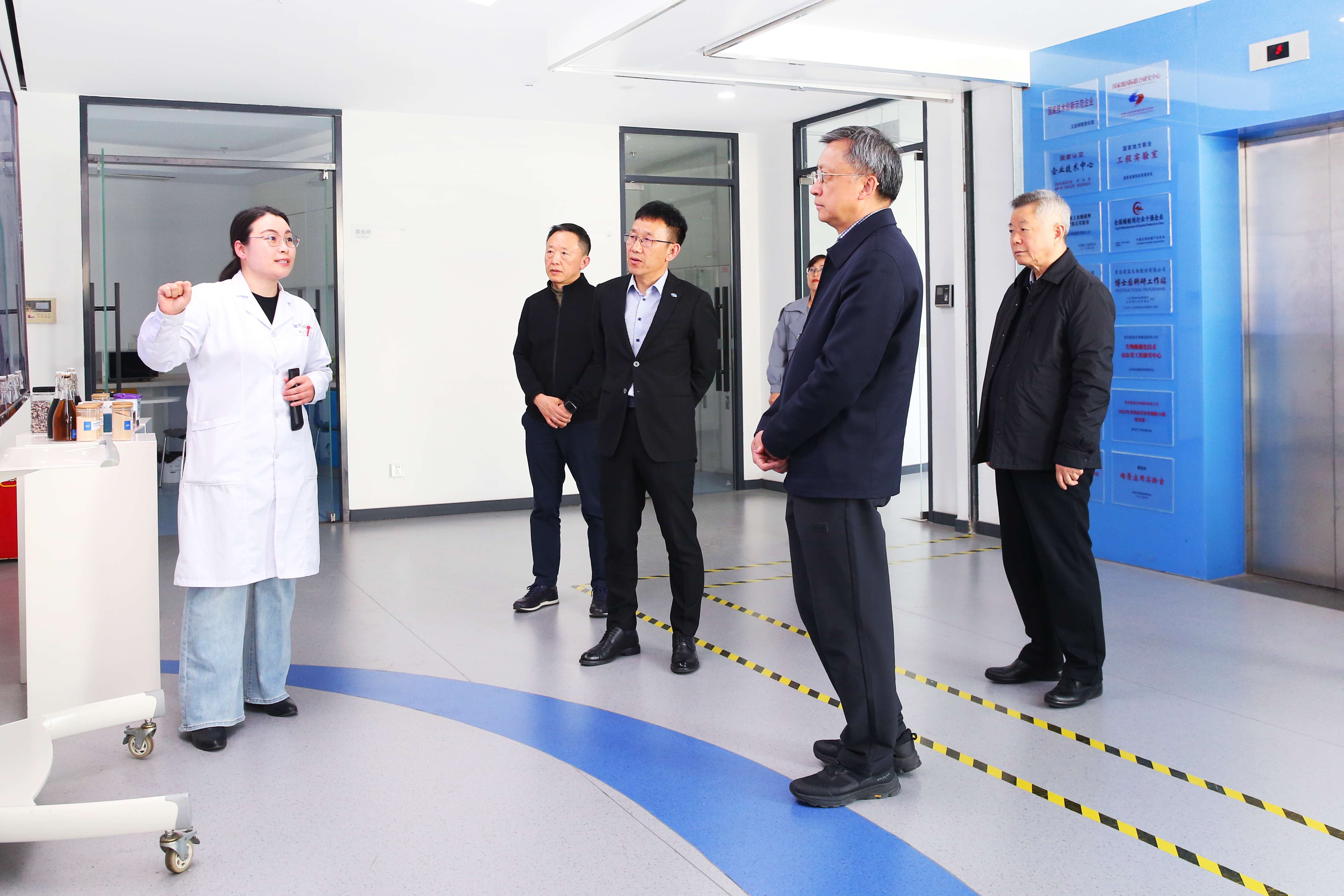 蔚蓝生物图片(1).jpg